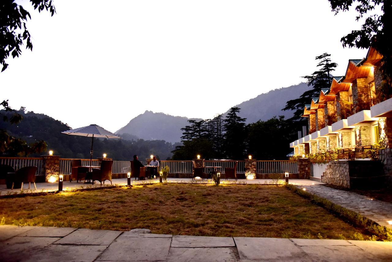 Season Hotel Nainital Buitenkant foto